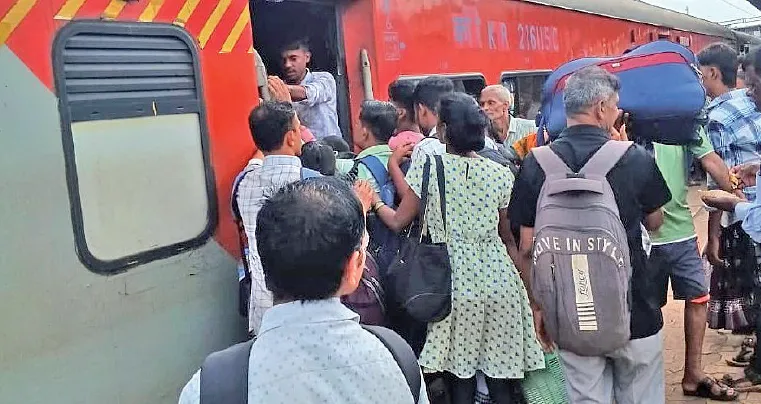 The rush of Ganpati special trains on the Konkan route has finally come to a halt!