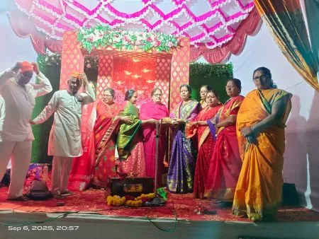 Distribution of Mahaprasad and prizes by former Corporator Rajshree Chavan