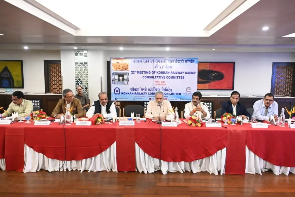 चार राज्यांतील रेल्वेसंदर्भातील समस्यांबाबत चर्चा Discussion on railway related issues in four states