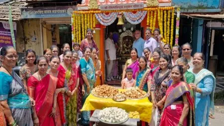 उभाबाजार हनुमान मंदिरात बाप्पाला सहस्त्र मोदकांचा नैवेद्य अर्पण