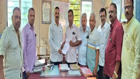 तळवडे ते मळगाव दोन स्वतंत्र अतिरिक्त बसची व्यवस्था करा