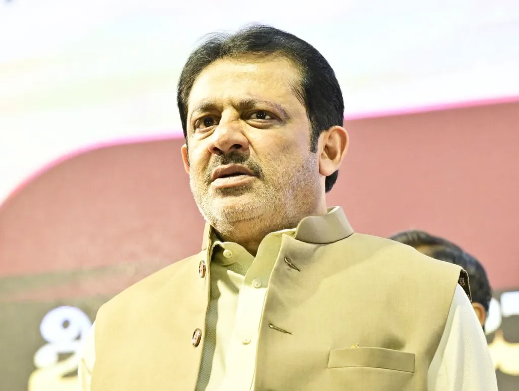 Cabinet expansion at any moment