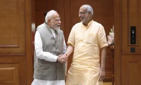 पंतप्रधानांनी घेतली उपराष्ट्रपतींची भेट