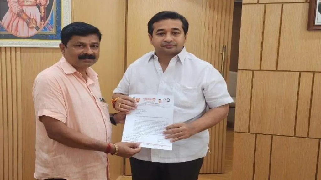 दोडामार्गातील रिक्त पदांविषयी पालकमंत्र्यांना निवेदन