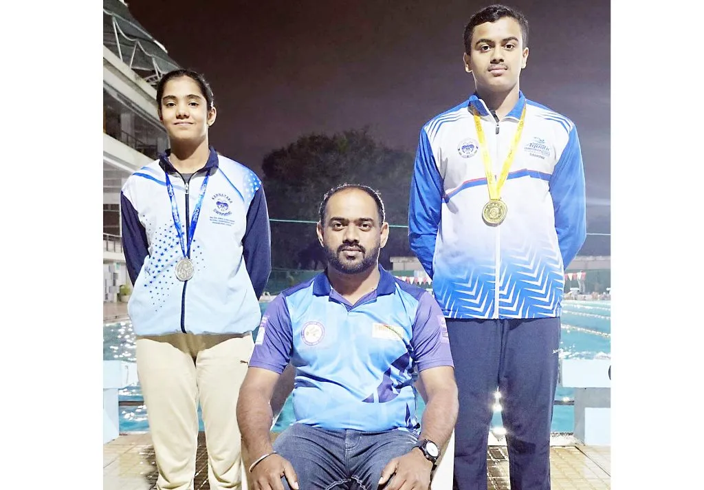 राष्ट्रीय जलतरण स्पर्धेत वेदांत, निधी यांचे यश Vedant, Nidhi's success in the National Swimming Championship