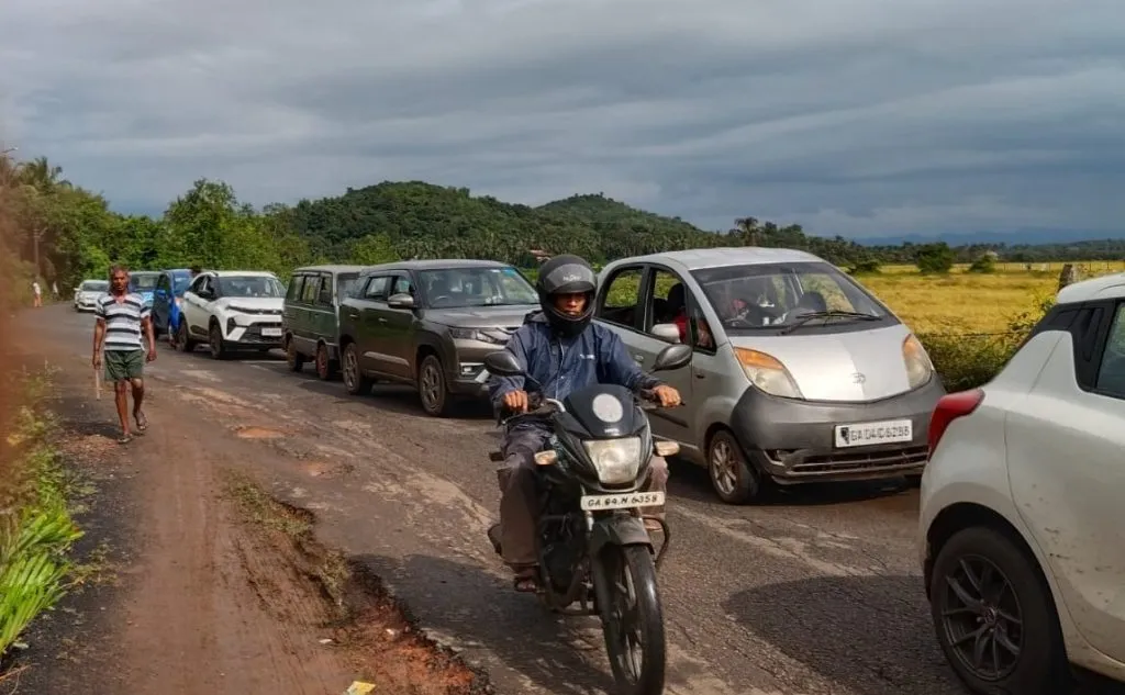 बोरी पूल तब्बल 19 तास बंद Bori bridge closed for 19 hours