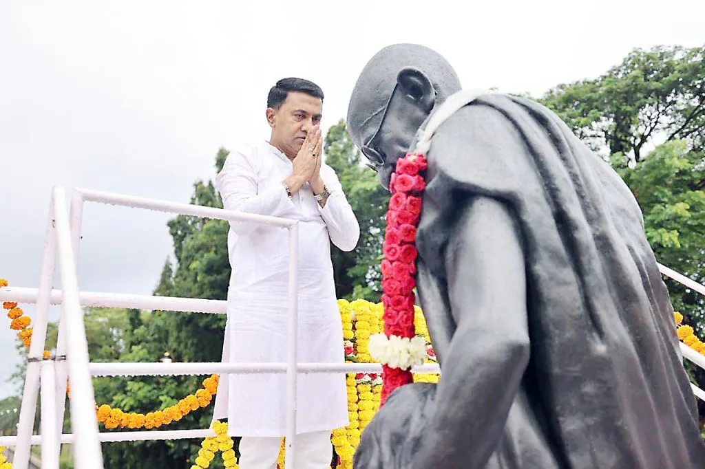 गांधीजींच्या संकल्पनेतील आमच्या योजनांमुळे विकास : मुख्यमंत्री Development due to our schemes based on Gandhiji's concept: Chief Minister