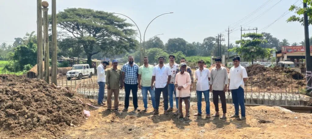 Farmers oppose Raja Tiles-Karambal cross road work: Work stopped