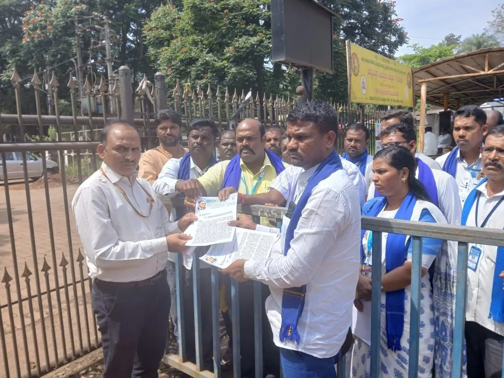 Dalit Sangharsh Samiti demands action against 'that' attacking lawyer