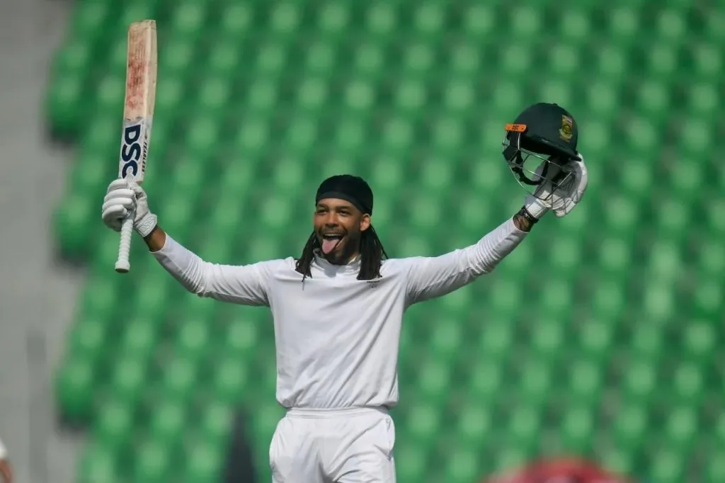 द.आफ्रिकेला विजयासाठी 226 धावांची गरज South Africa need 226 runs to win.