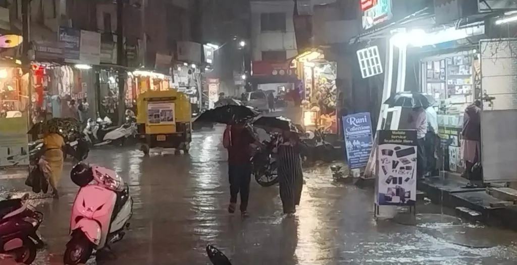 Rain returns to the city and surrounding areas