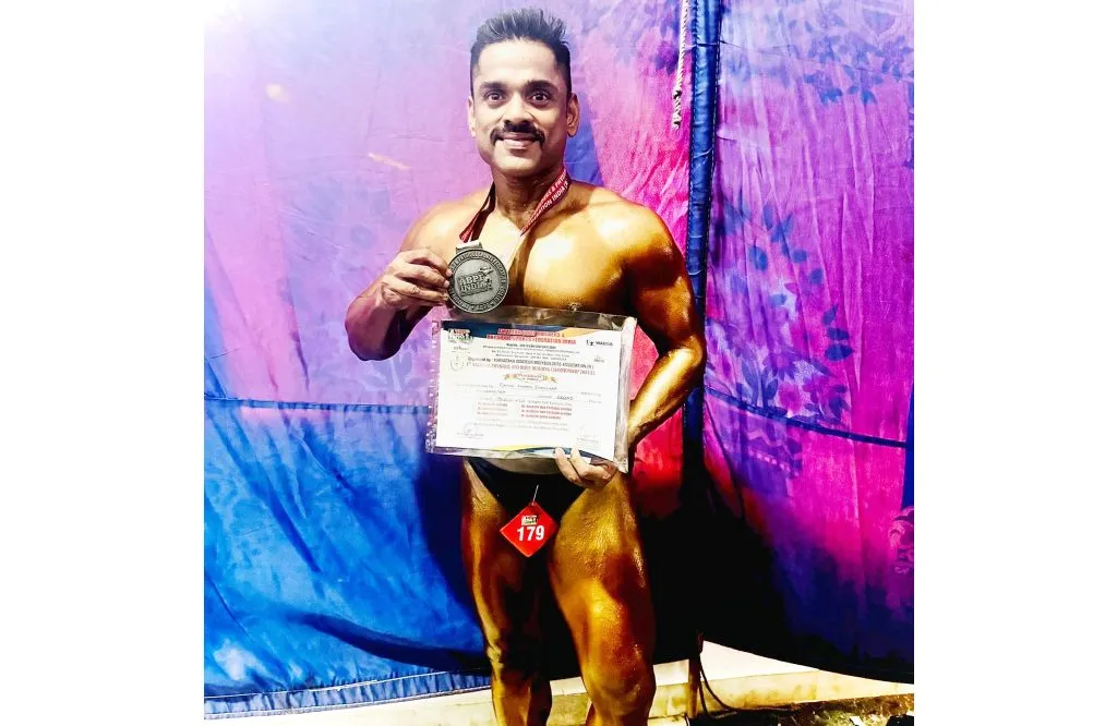 Rahul Indulkar of Dapoli wins national level in bodybuilding and arm wrestling