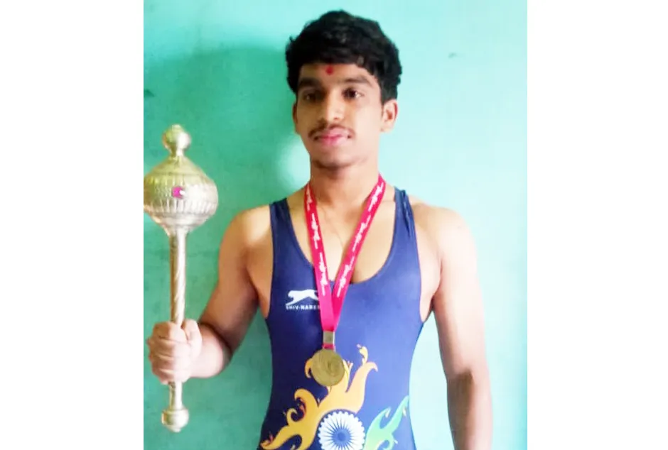 Prajwal Patil wins gold in wrestling