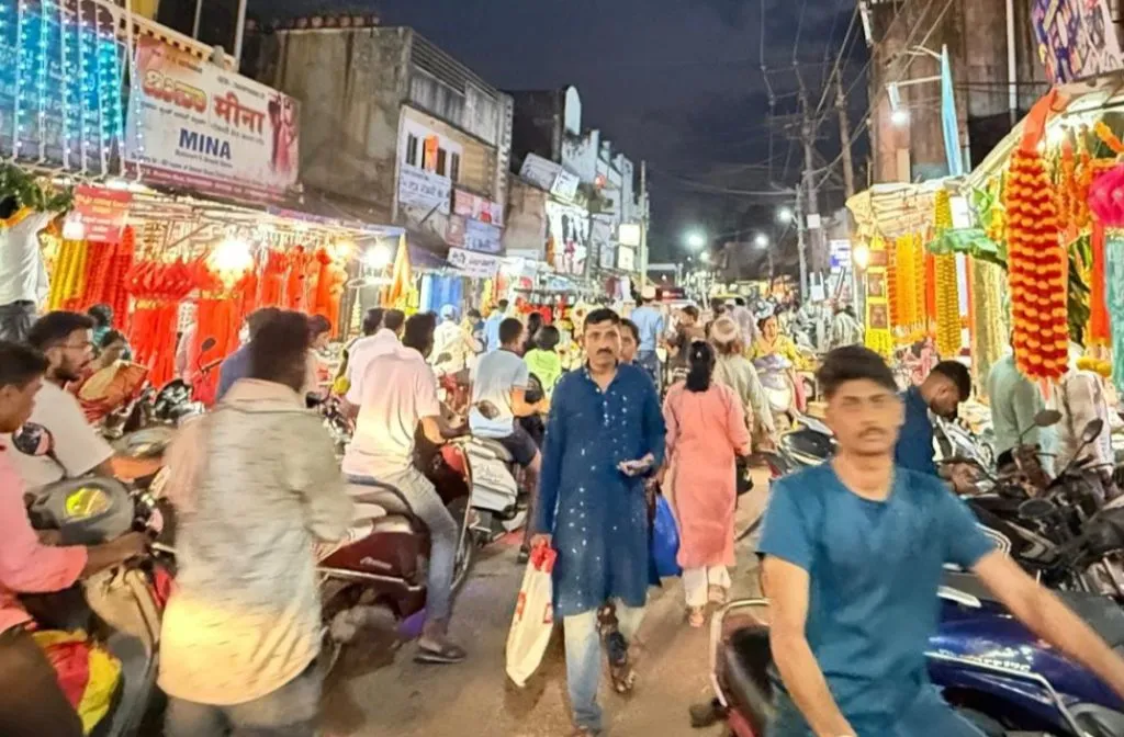 Diwali celebrated with enthusiasm in Khanapur city and taluka