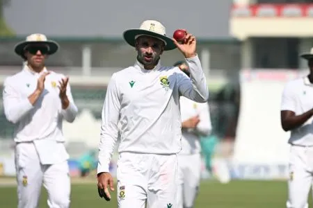 स्टब्ज, झोर्झीने द.आफ्रिकेला सावरले Stubbs, Zorzi help South Africa recover
