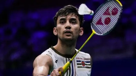लक्ष्य सेन पहिल्याच फेरीत पराभूत Lakshya Sen lost in the first round.