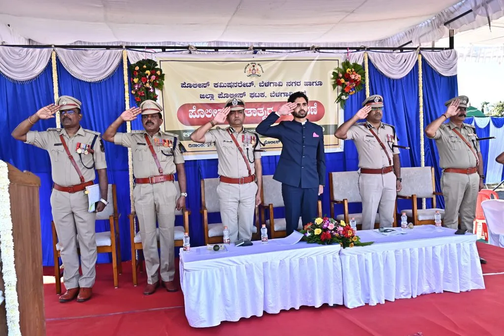 पोलिसांचे आव्हानात्मक कार्य कौतुकास्पद The challenging work of the police is commendable