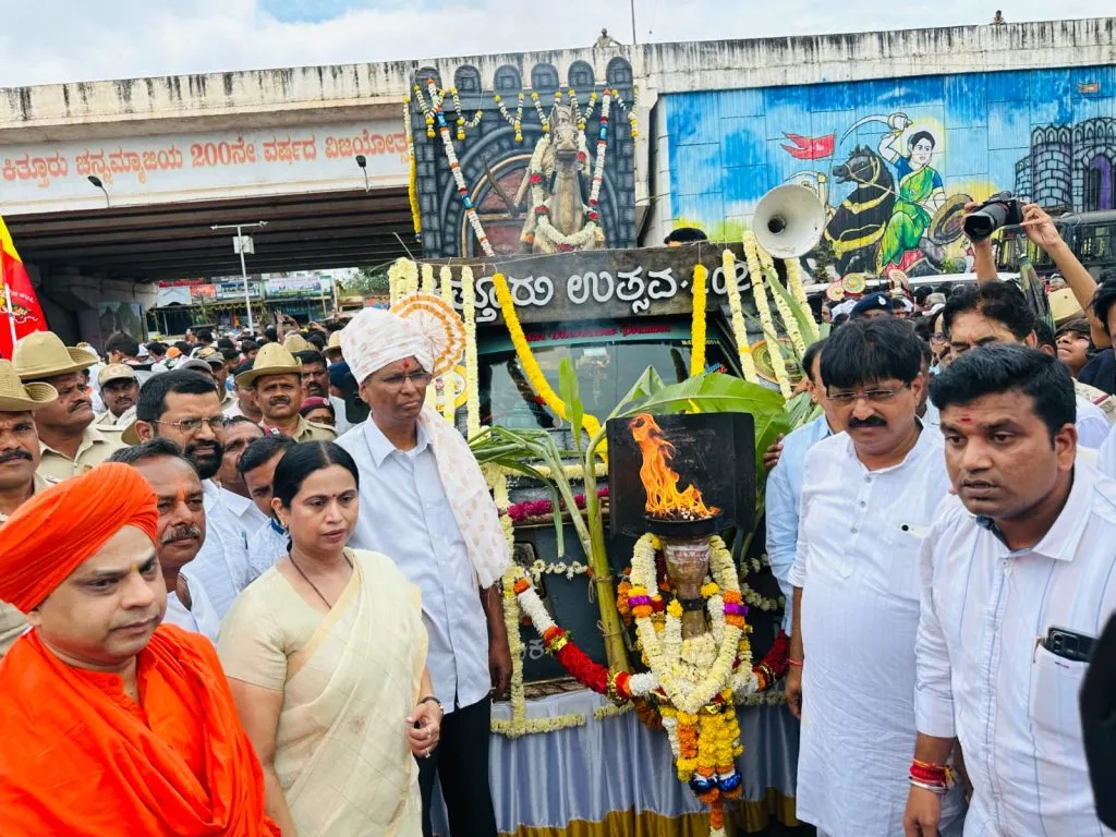 कित्तूर उत्सवाचे थाटात उद्घाटन Kittur festival inaugurated with pomp