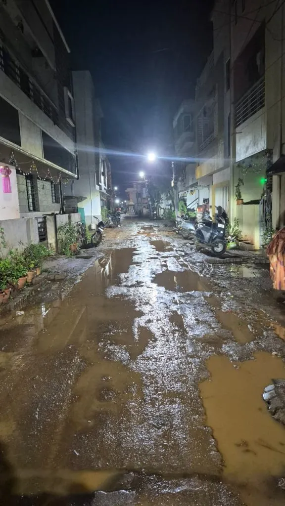 अन्नपूर्णेश्वरीनगर-वडगाव येथील रस्त्यांची दुरवस्था Poor condition of roads in Annapurneshwari Nagar-Vadgaon