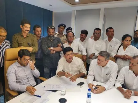 Congress' 'shock' to Panaji Electricity Office