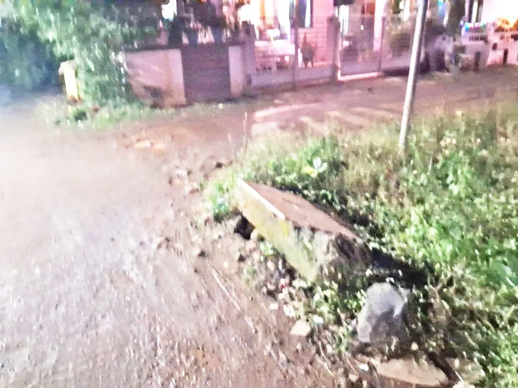 Demand to solve the problems in Maratha Colony