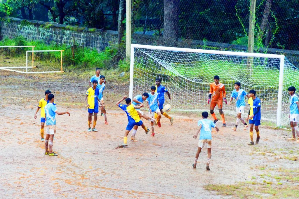 St. Paul's, Xavier's, Sant Mira, Herwadkar in the semifinals