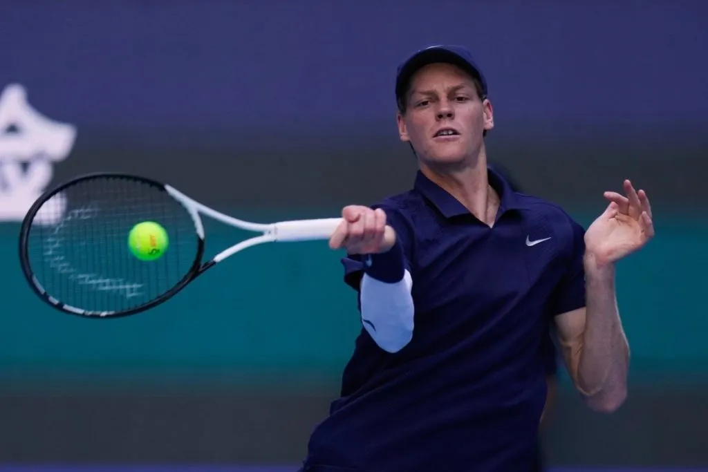 सिनर अंतिम, गॉफ उपांत्यपूर्व फेरीत Sinner reaches final, Gauff in quarterfinals