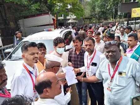 पत्रकारांना सुविधा पुरविण्याची मागणी Demand for providing facilities to journalists