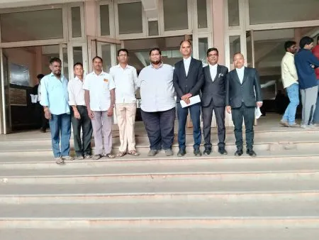 पोलिसांच्या ‘त्या’ नोटिसीला न्यायालयात आव्हान Police's 'that' notice challenged in court