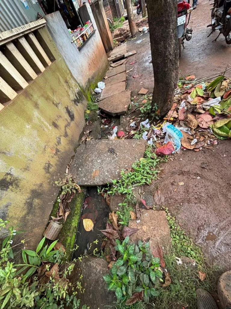 Demand for cleaning of sewers in Chavadi Street