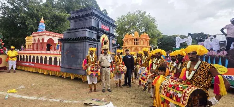 3rd place in Mysore Dasarotsava Jumbo ride for District Chitraratha