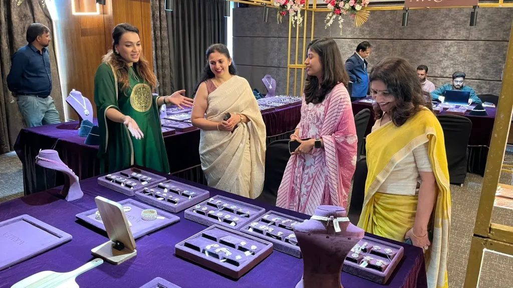 क्रिएटिव्ह सोल्सच्या ‘त्योहार’ प्रदर्शनाचे उद्घाटन Creative Souls' 'Festival' exhibition inaugurated