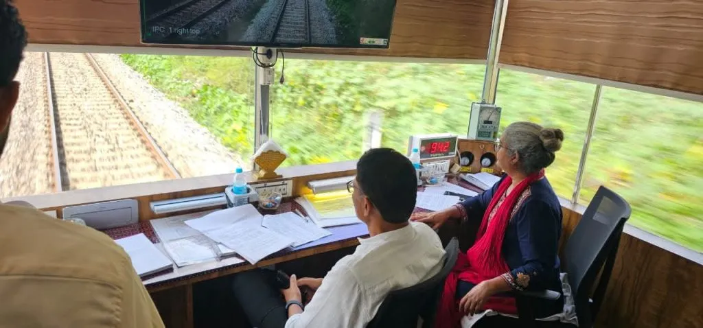 General Manager inspects Belgaum-Miraj railway line