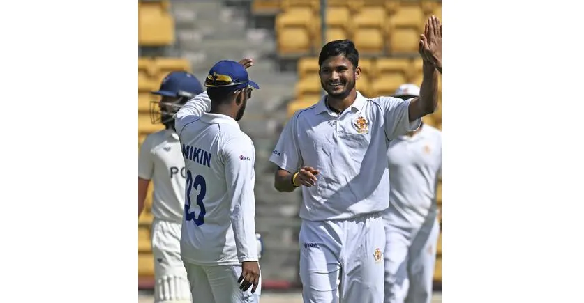 गोवा संघ 200 धावांनी मागे Goa team trail by 200 runs
