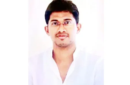 Hubli contractor commits suicide in lodge