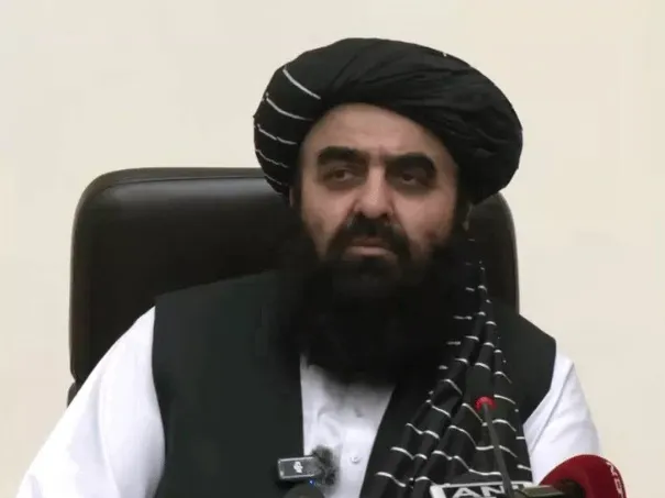 Afghan minister blocks entry to female journalists