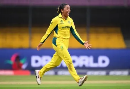 Australia beat South Africa by 7 wickets