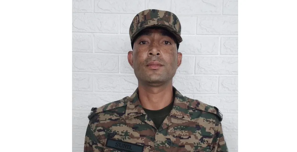 The soldier became an angel for the little girl.