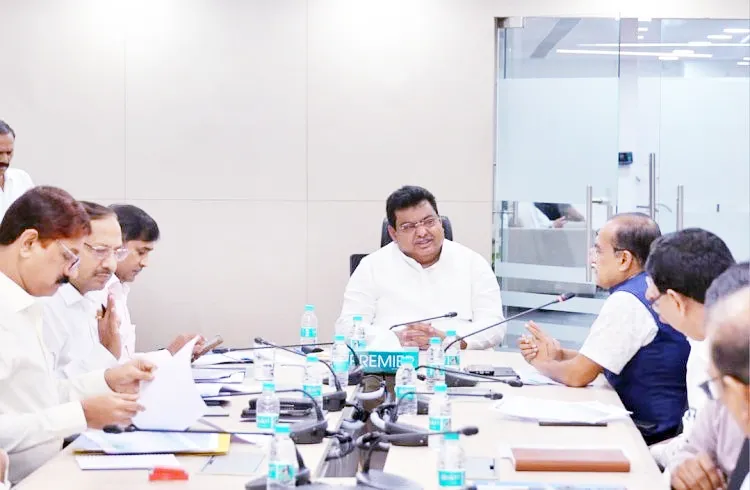 राज्य सरकारी कर्मचाऱ्यांसाठी सुपर मार्केट? A supermarket for state government employees?