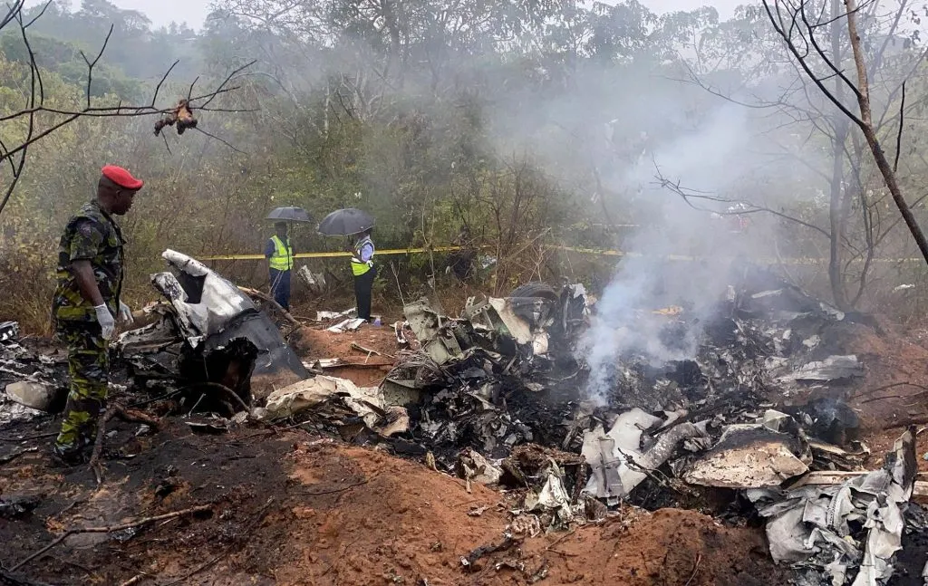 Plane crashes in Kenya, 11 dead