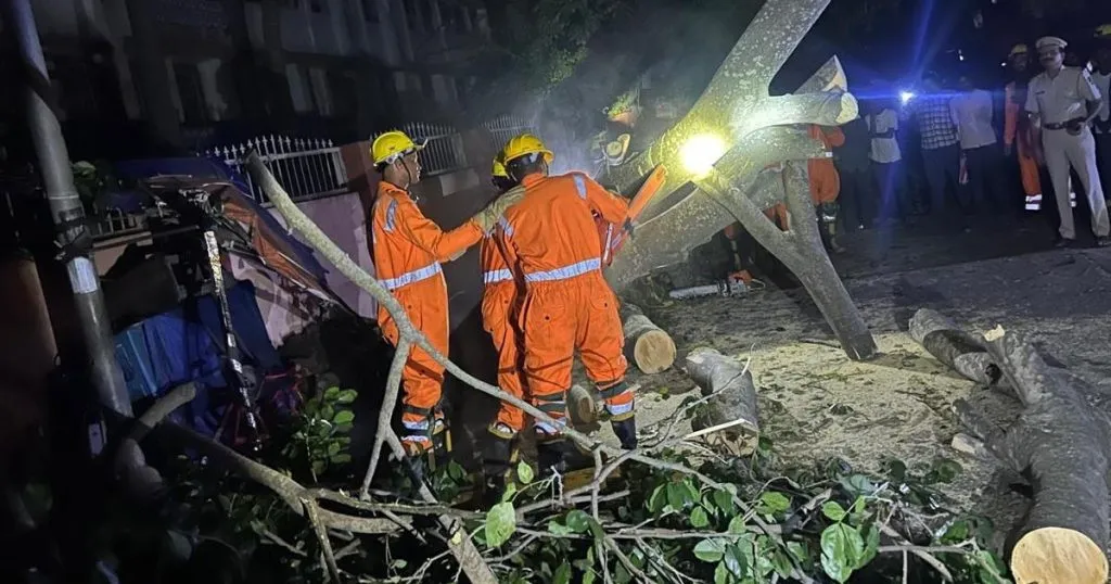 मोंथा चक्रीवादळाचा जोर ओसरला Cyclone Montha weakens