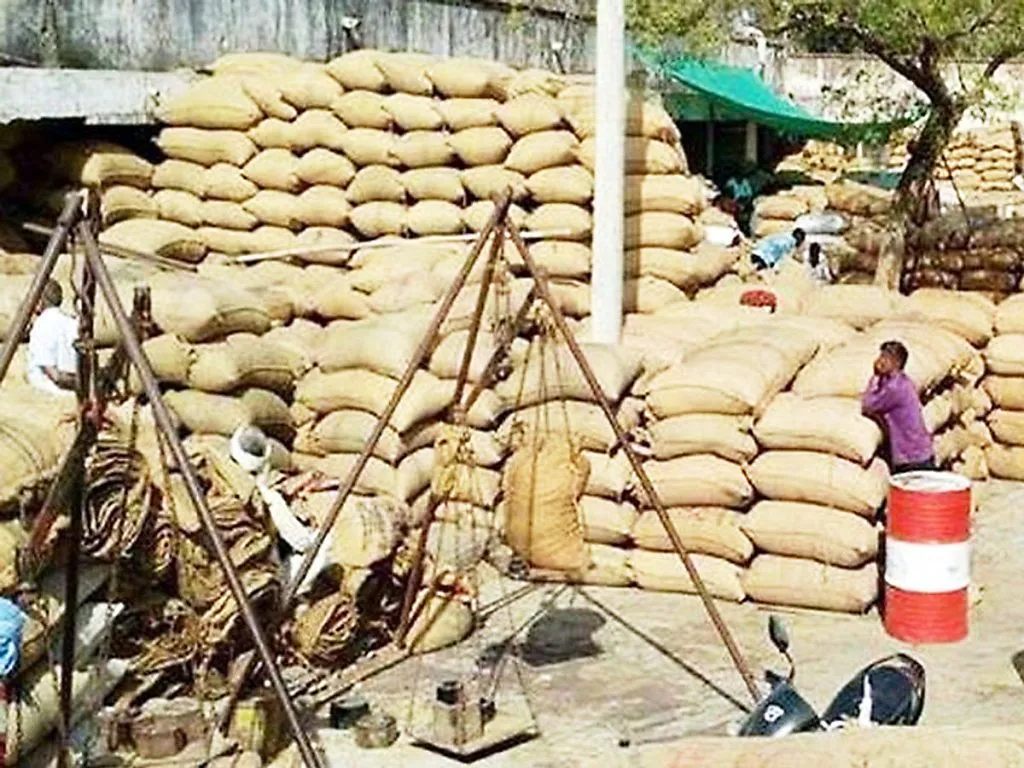 Need for relaxation in rules at shopping centers