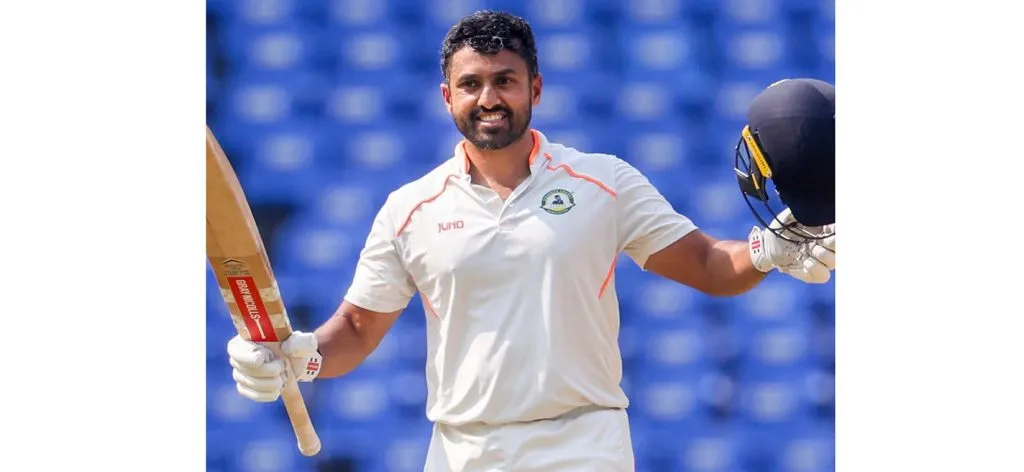 कर्नाटकाच्या डावात नायरचे नाबाद अर्धशतक Nair's unbeaten half-century in Karnataka's innings