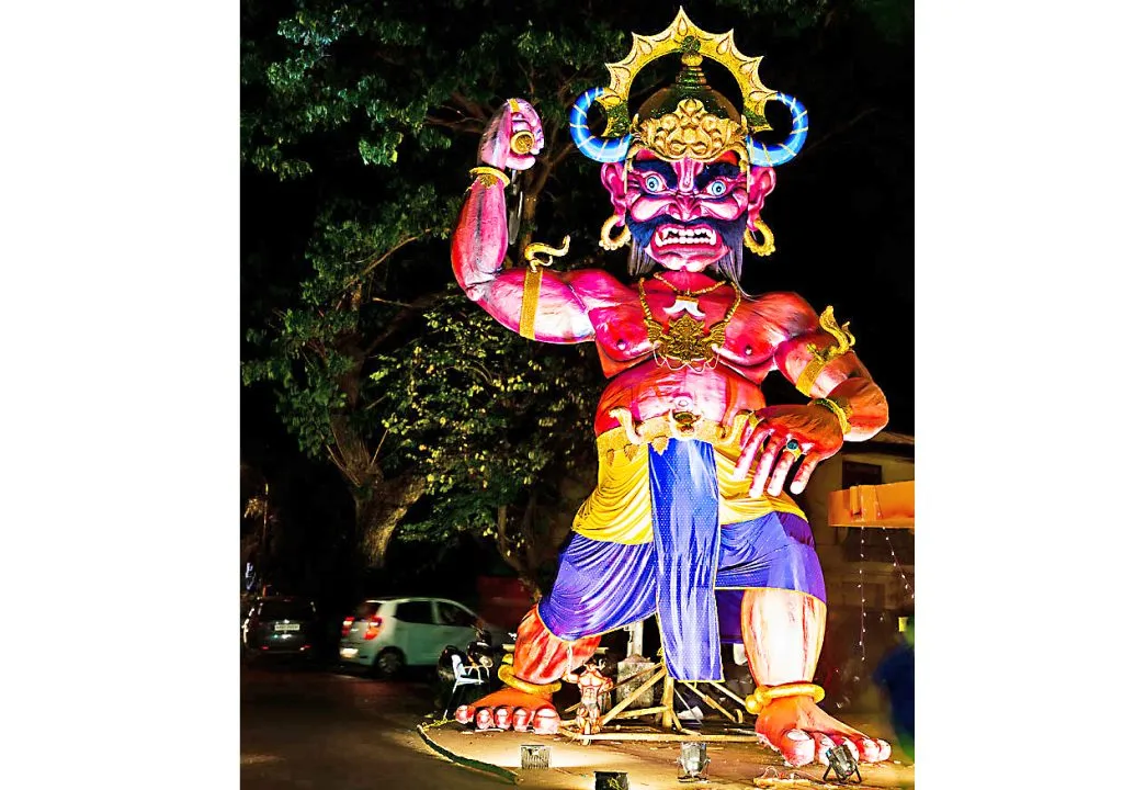 नरकासुर वधाच्या रात्री 12 नंतर लाऊडस्पीकर, दारु, आतषबाजी बंद Loudspeakers, alcohol, fireworks banned after 12 midnight on the night of Narakasur slaughter