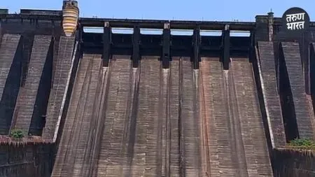 koyna Dam : कोयना धरणाचे दरवाजे आठ दिवसानंतर बंद ; सिंचन विभागाची माहिती Rainfall crosses 6,000 mm mark in Navaja