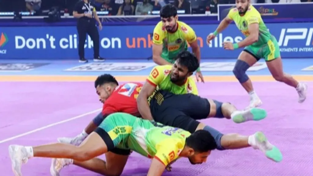 पाटना पायरेट्सची बेंगळूरवर मात Patna Pirates beat Bangalore