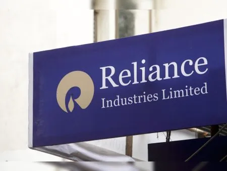 Has Reliance adopted a new way to purchase oil?
