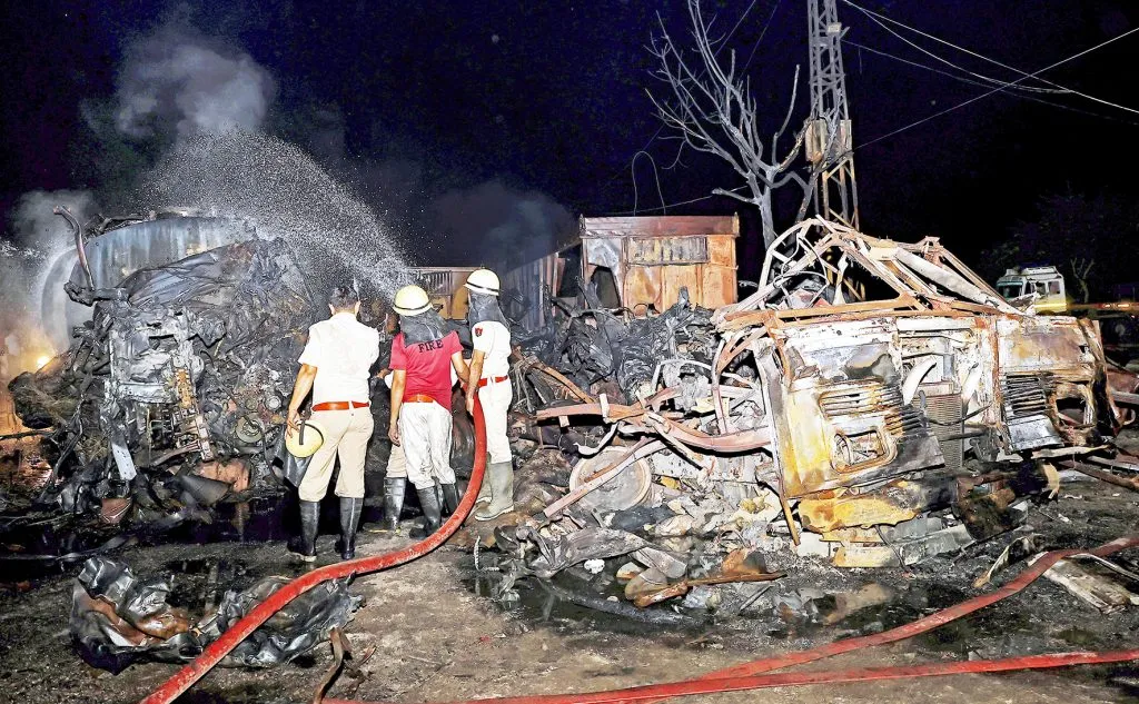 राजस्थानात महामार्गावर भीषण स्फोट Massive explosion on highway in Rajasthan