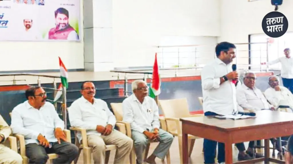 Satej Patil News : भाजपला शिवसेना, राष्ट्रवादी जिवंत ठेवायची नाही; सतेज पाटलांचं टीकास्त्र Satej Patil provided support to the workers in Karveer constituency.