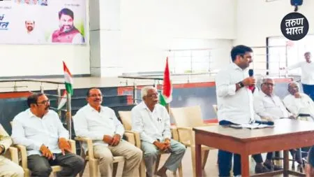 Satej Patil News : भाजपला शिवसेना, राष्ट्रवादी जिवंत ठेवायची नाही; सतेज पाटलांचं टीकास्त्र Satej Patil provided support to the workers in Karveer constituency.